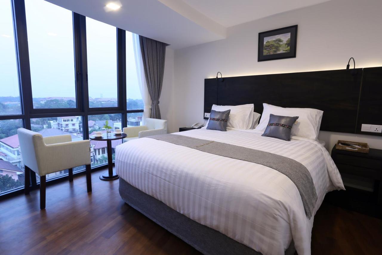 Hotel Scion Yangon Exteriör bild