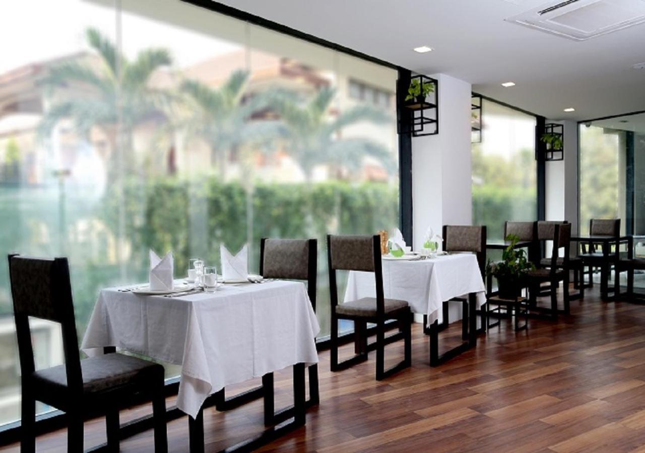 Hotel Scion Yangon Exteriör bild